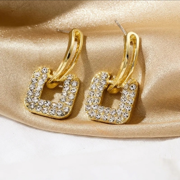 Take 50% off! Golden drop dangle earrings with rhinestones - Picture 2 of 4